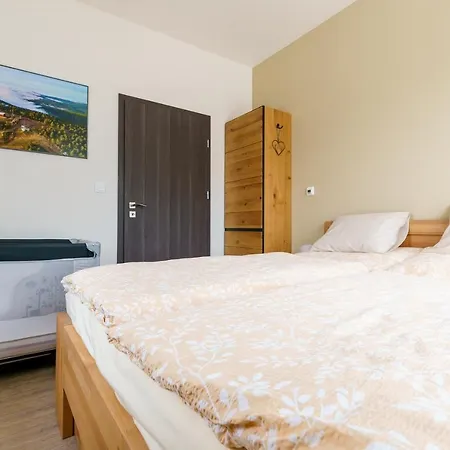 Nela By Mountain Ways Daire Loučná pod Klínovcem